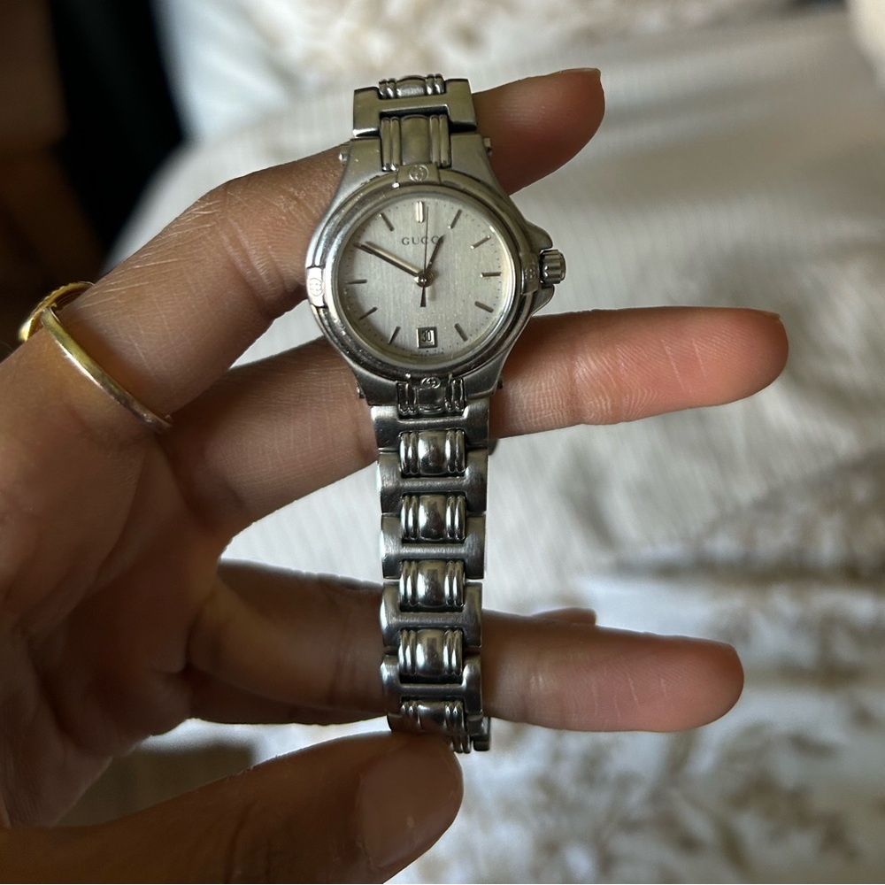 Gucci Silver Stainless Steel Ladies Bracelet Watch